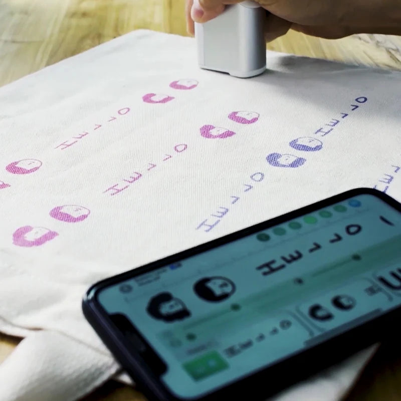 EVEBOT PrintPen – Tragbarer Handdrucker mit hautfreundlicher Tinte, 26 mm Druckbreite, WLAN & USB-C