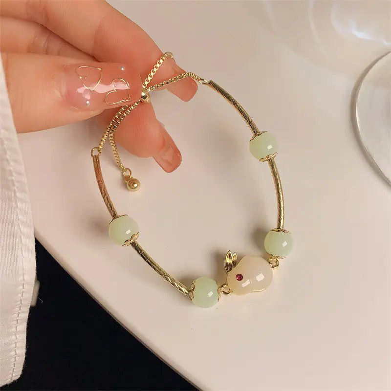 Vintage Perlenarmband – Elegantes Handstring-Armband mit Retro-Charme