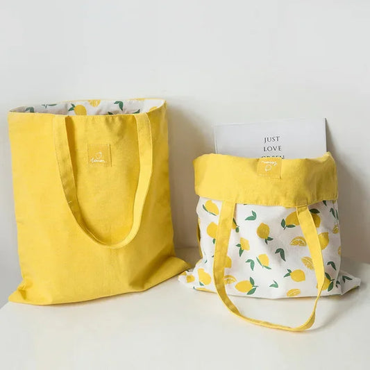 Reversible cotton-linen bag with a fruity design