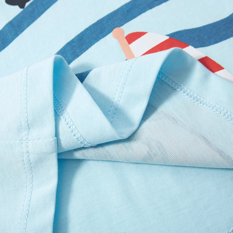 ¡Alerta de barcos de Little Maven! – Camiseta de verano para pequeños aventureros
