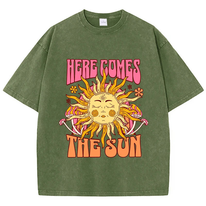 Camiseta oversize de mujer «Here Comes The Sun»