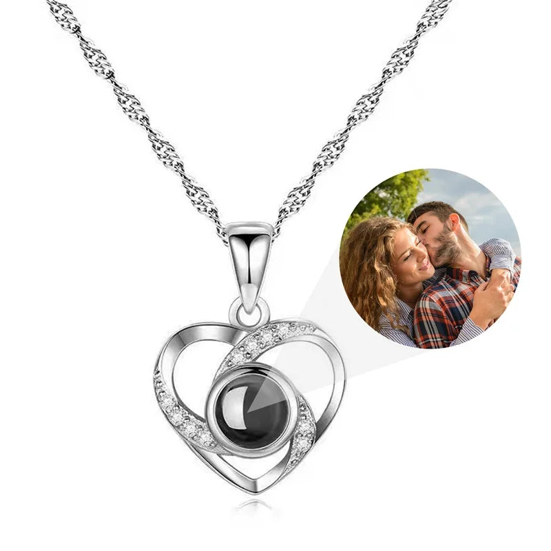 Personalized Photo Projection Necklace – Heart Pendant with “I Love You” in 100 Languages
