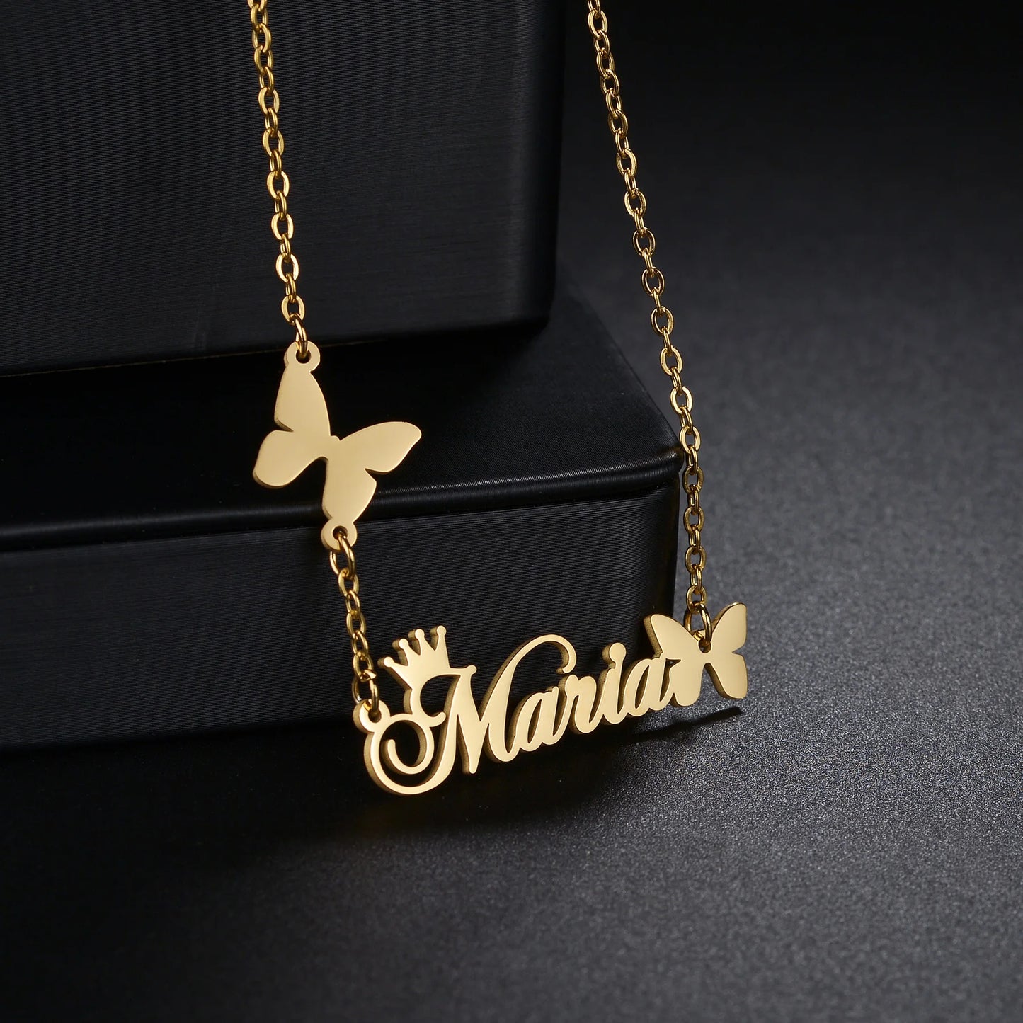 Collar personalizado con nombre y mariposa de Acheerup: acero inoxidable, grabado individualmente