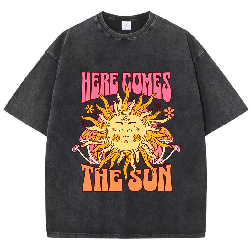 Camiseta oversize de mujer «Here Comes The Sun»