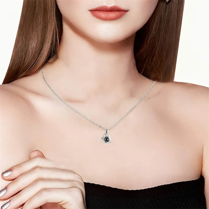 Personalized Photo Projection Necklace – Heart Pendant with “I Love You” in 100 Languages