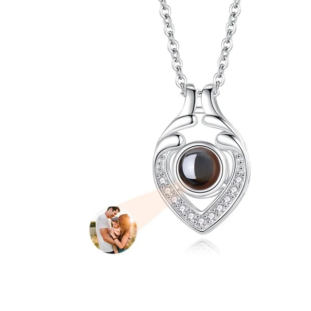 Personalized Photo Projection Necklace – Heart Pendant with “I Love You” in 100 Languages