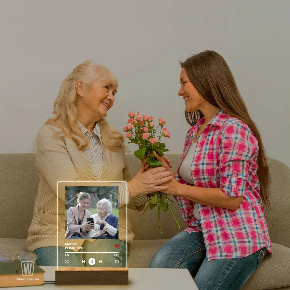 Placa musical acrílica personalizada con LED (foto y código de Spotify). Ideal para regalar en el Día de la Madre, en pareja y en aniversarios.