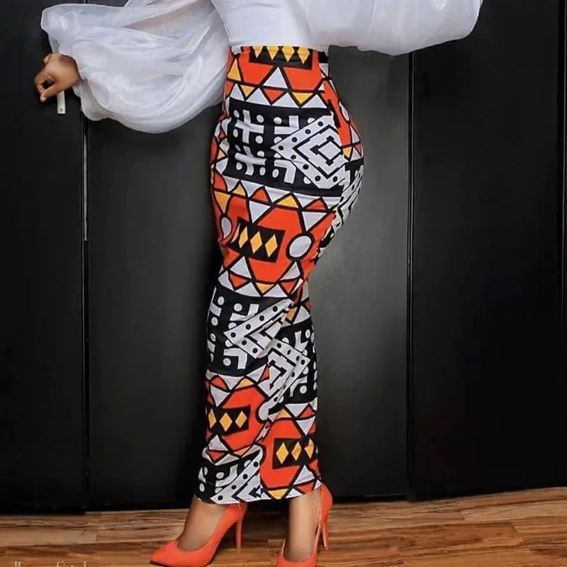 Falda ajustada con estampado geométrico y cintura alta de talla grande