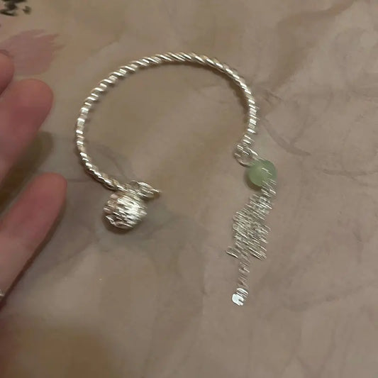 Vintage Pearl Bracelet - Elegant hand string bracelet with retro charm