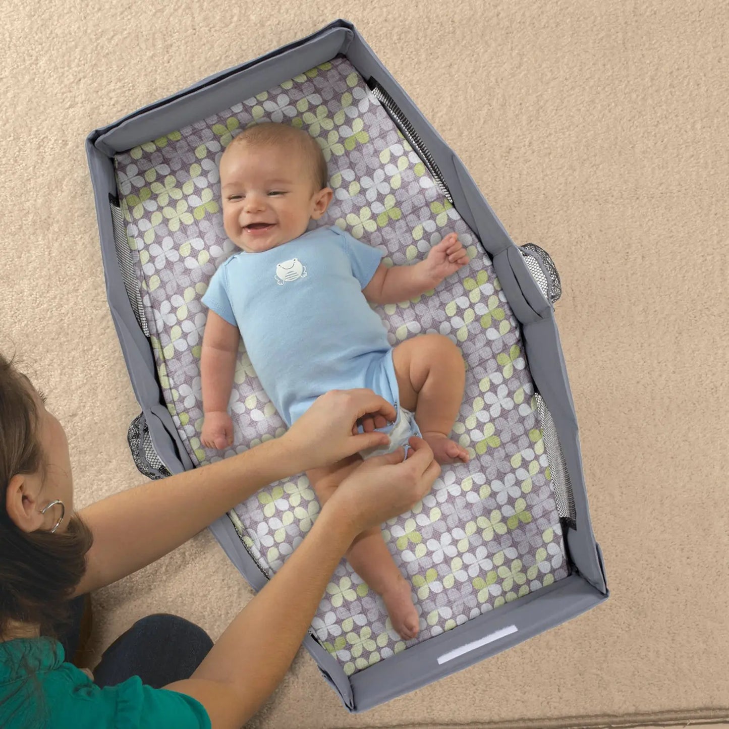 Tragbares Baby-Sicherheitsreisebett mit Klappdesign