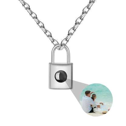 Personalized Photo Projection Necklace – Heart Pendant with “I Love You” in 100 Languages 