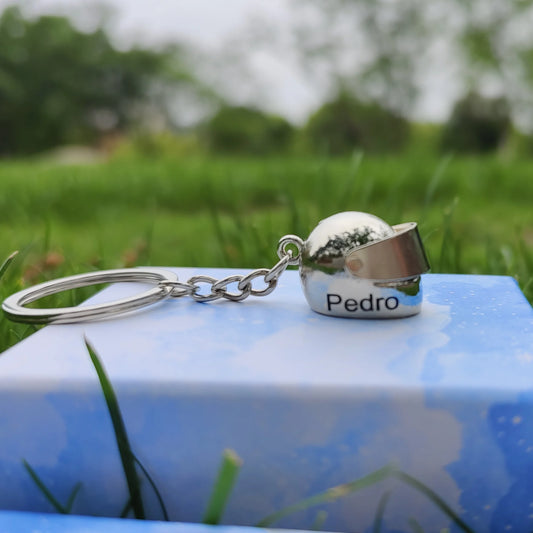 Llavero de casco de moto personalizado con nombre grabado, minicasco de metal moderno con caja de regalo 