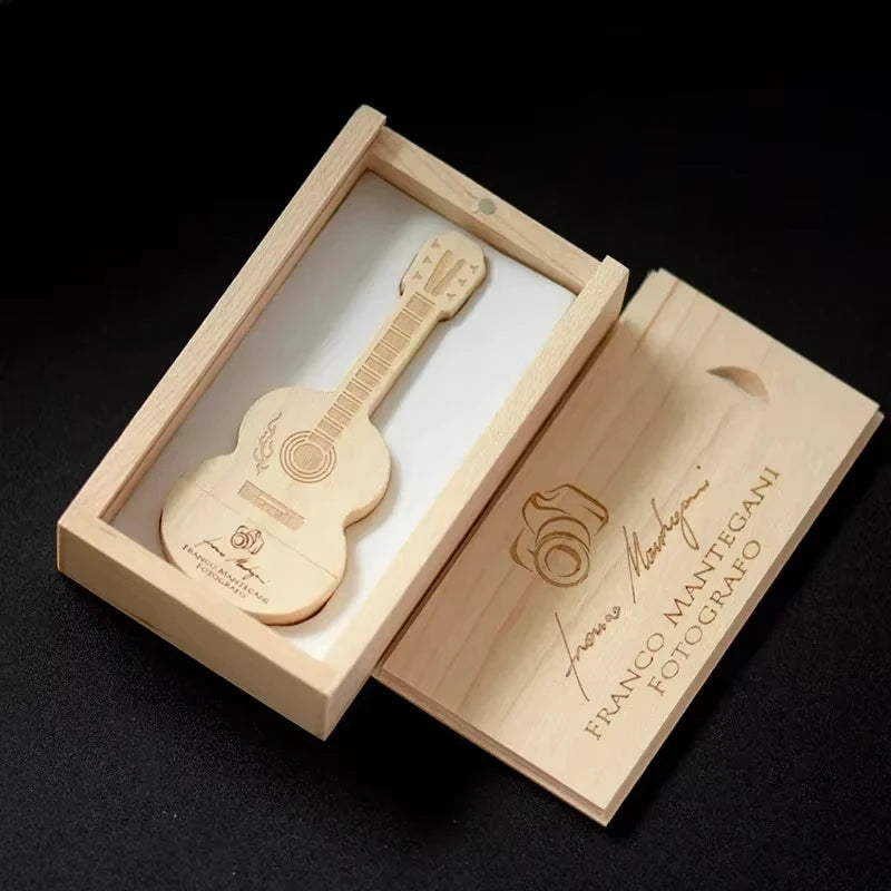 Memoria USB de madera con forma de guitarra y logo gratis (de 4 GB a 128 GB), memoria USB personalizada con llavero 