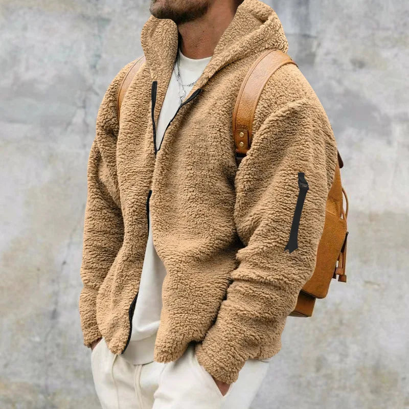 Chaqueta polar con capucha: cálida, informal y súper suave.