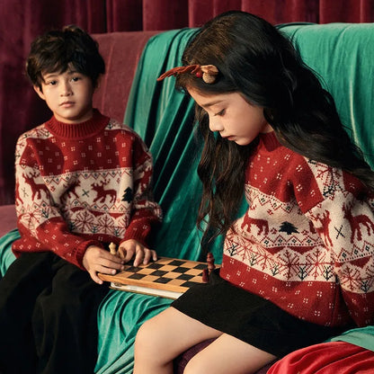 Weihnachts Pullover für Kinder – Festlicher Rentier Traum in Kaminrot