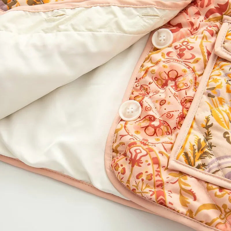 Chaqueta acolchada con estampado oriental