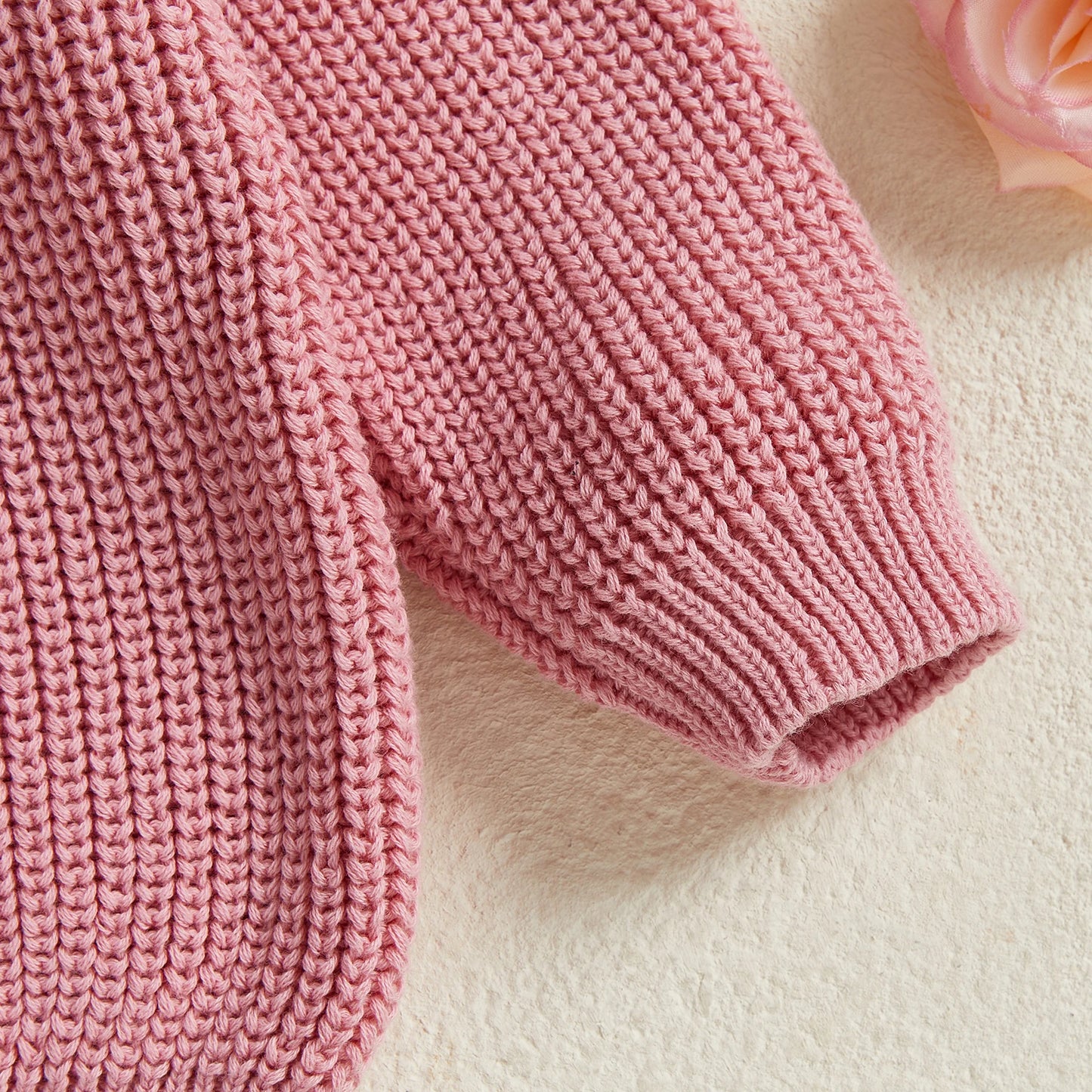 Zuckersüßer Weihnachts Strickpullover für Mädchen – Rosa Candy Cane Zauber