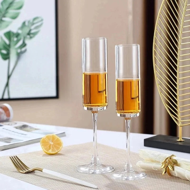 Elegante Sektgläser – Personalisiere für unvergessliche Momente
