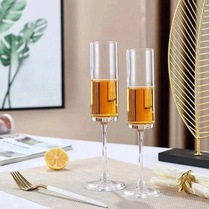 Elegante Sektgläser – Personalisiere für unvergessliche Momente