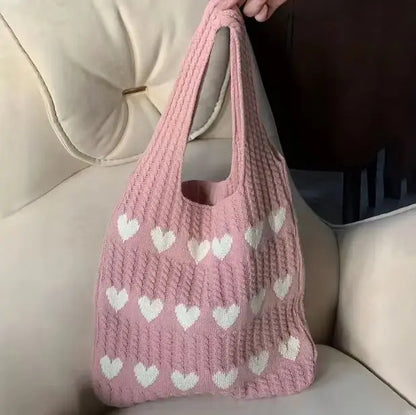 Bolso de punto hecho a mano con forma de corazón para mujer: bolso de hombro de verano, bolso tote de lana y poliéster.