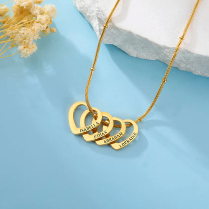 Herz an Herz – Gravurkette mit bis zu 4 Namen