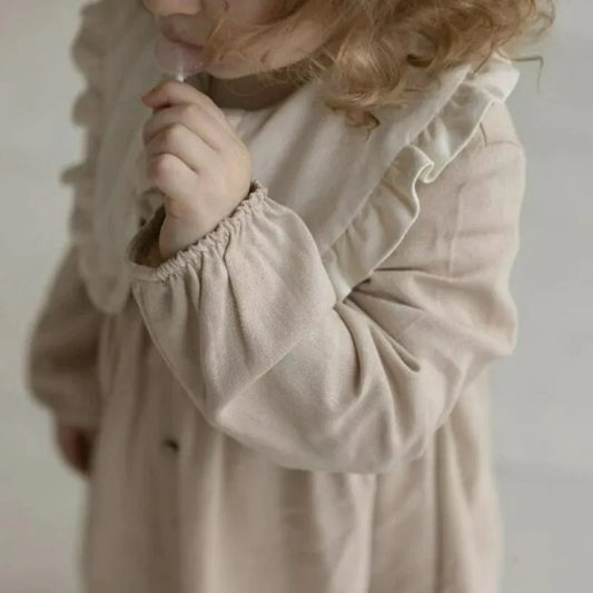 Vestido retro de lino con cuello con volantes