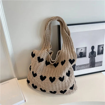 Bolso de punto hecho a mano con forma de corazón para mujer: bolso de hombro de verano, bolso tote de lana y poliéster.