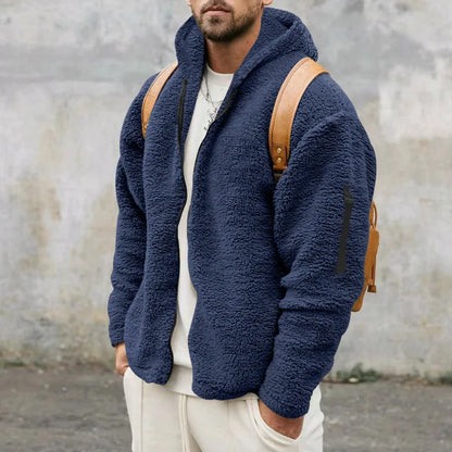 Chaqueta polar con capucha: cálida, informal y súper suave.