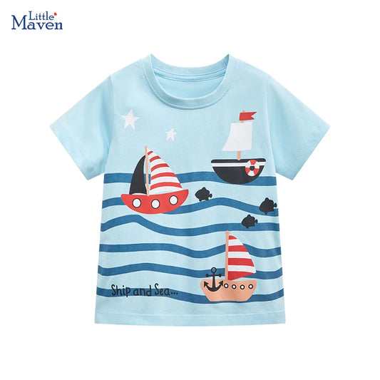 Little Maven Schiffe-Alarm! – Sommer T-Shirt für kleine Abenteurer