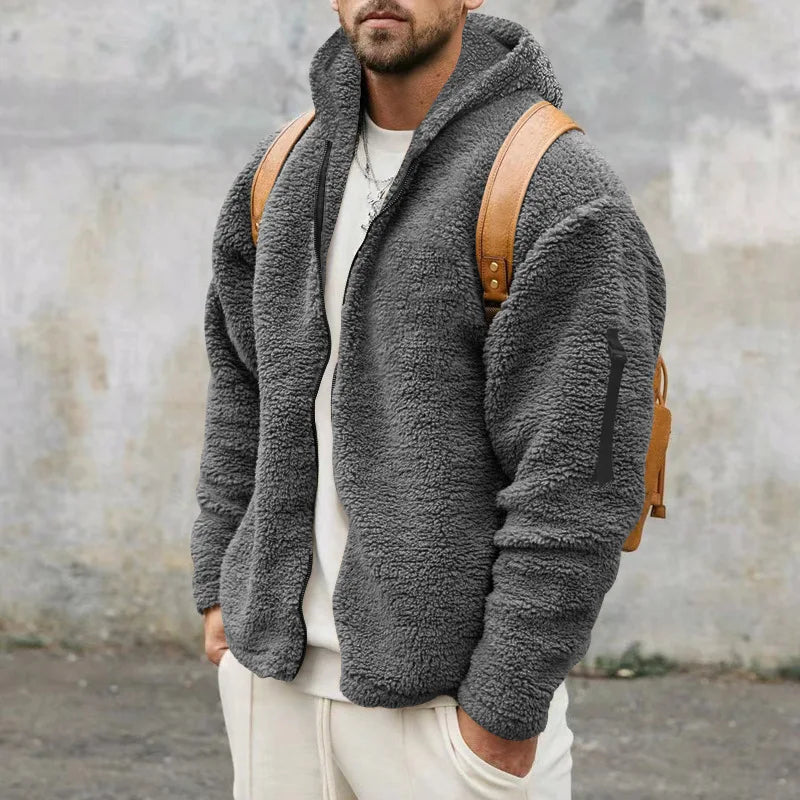 Chaqueta polar con capucha: cálida, informal y súper suave.