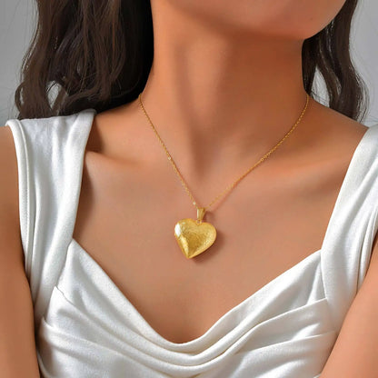 Medallón de corazón con foto: tu joya personal